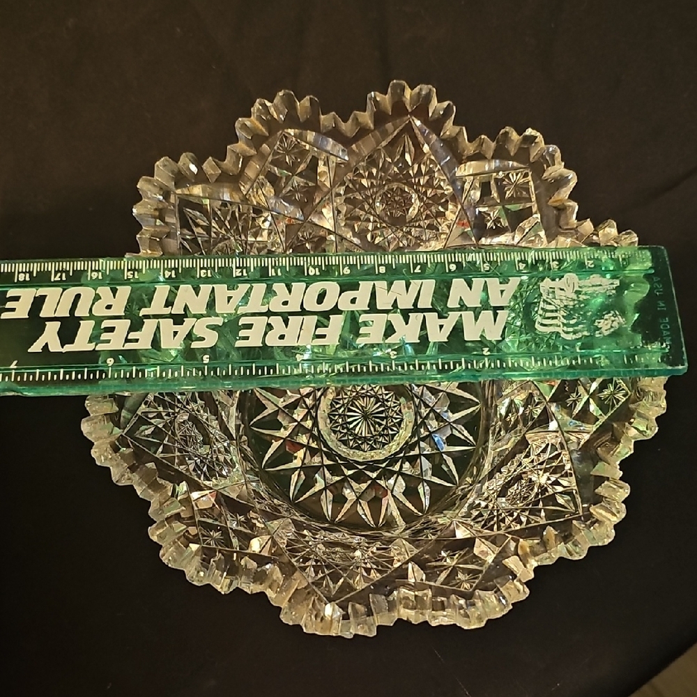 Silver Glass Art Bowl with Radiant Patterns - Picture 5 of 5